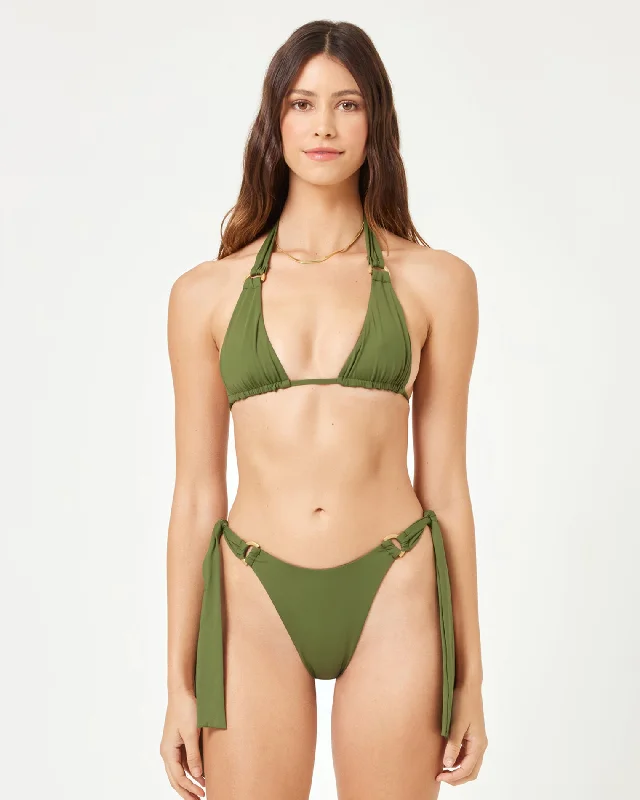 Striped women swimwear with a classic pattern for a timeless beach lookBrielle Bikini Top - Jungle