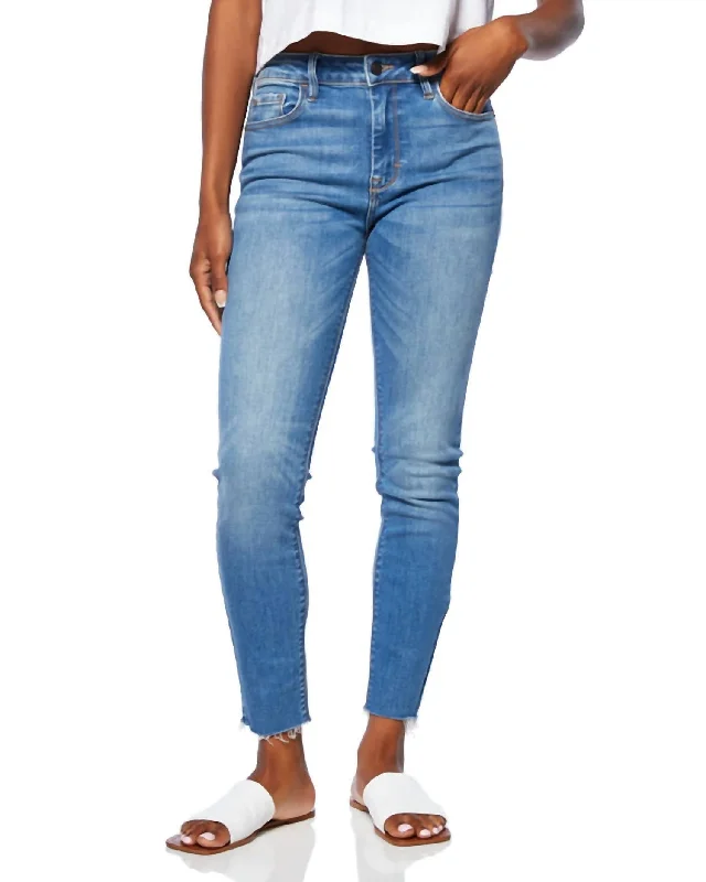 Amelia Skinny Jean In Medium Blue