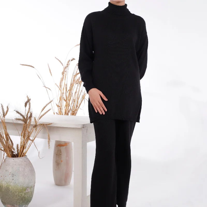 Cashmere Women Sweater with a Luxurious Soft TouchBlack Sweaters Cord Set PW4855