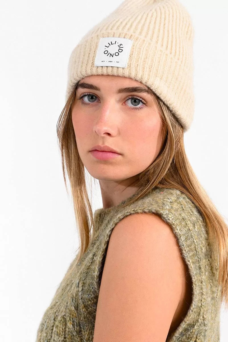 Floral Print Women Sweater for a Feminine AppealLili Sidonio Cream Knitted Hat