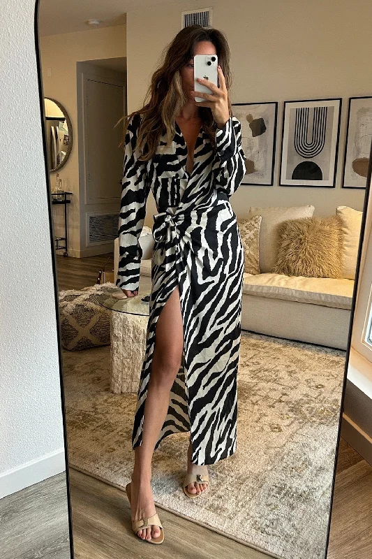 Ruffled Women Dress with Multiple Layers for a Playful and Girly StyleRenna Zebra Long Sleeve Wrap Midi Dress