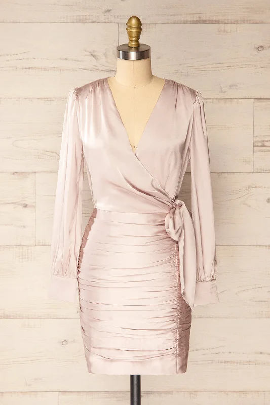 Long - Sleeve Women Dress in Velvet for a Luxurious Winter LookCalais | Short Champagne Satin Dress w/ Long Sleeves