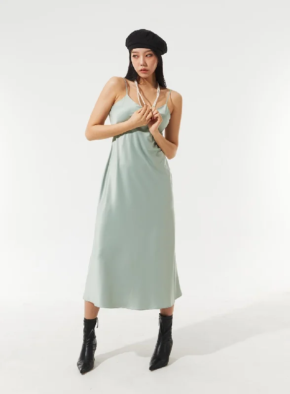 Strapless Women Dress with a Built - in Bra for Comfort and SupportSatin Maxi Dress IM329