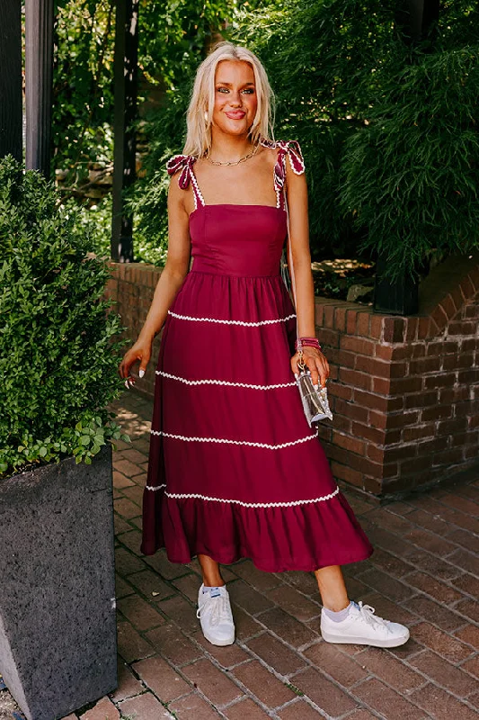 Wrap - Style Women Dress with Adjustable Fit for All Body TypesSimply Glowing Midi in Maroon