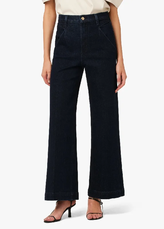 Bootcut women jeans to complement various shoe stylesANDREA'S LOOKBOOK X JOE'S JEANS | THE PATHWAY WIDE LEG