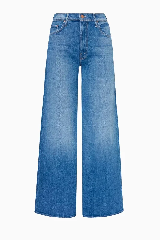 Light - wash women jeans for a fresh and summery appearanceMother The Undercover Jean - New Sheriff In Town