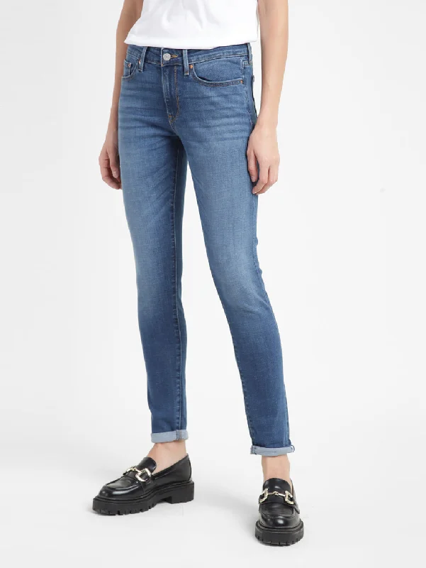 Straight - leg women jeans with a classic and timeless appealWomen's Mid Rise 711 Skinny Fit Jeans