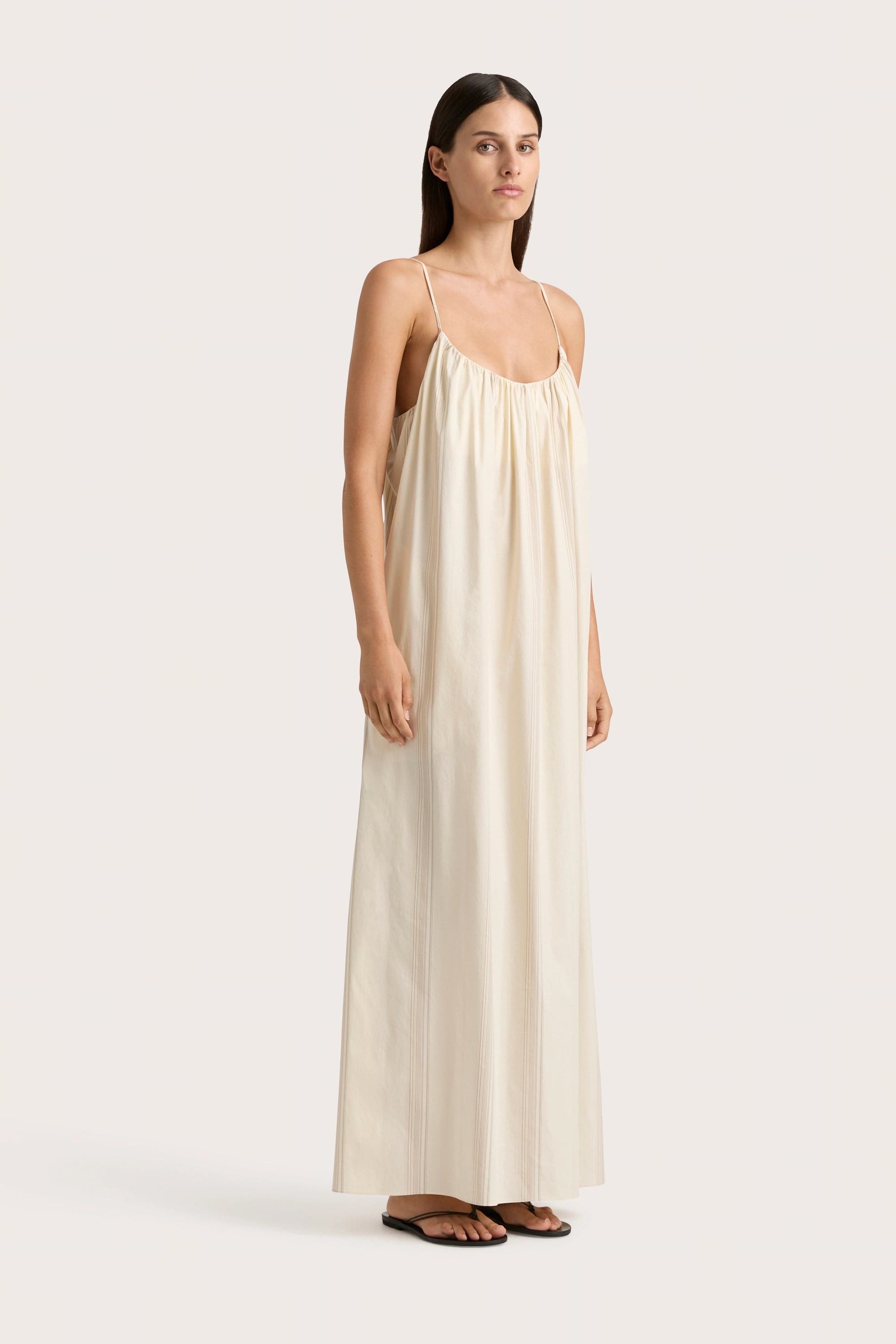 Halter Neck Women Dress to Show Off the Shoulders and NecklineEn Vau Maxi Dress Foam Taupe Stripe