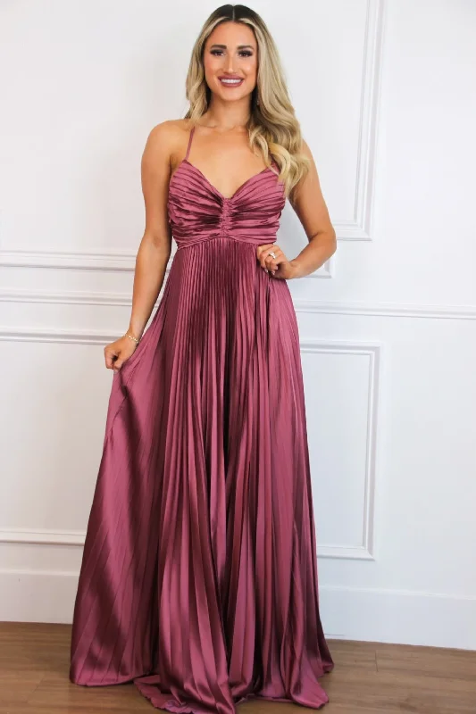 Empire Waist Women Dress to Accentuate the Bust and Conceal the WaistPretty in Pleats Maxi Dress: Mauve