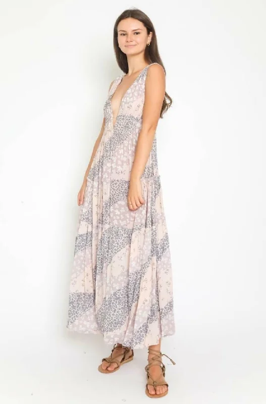 Ball Gown Women Dress with a Full Skirt for a Princess - like LookRania Blush and Grey Print Plunge Maxi Dress