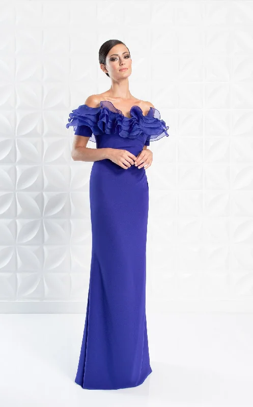 Pleated Women Dress with a Timeless and Elegant TextureAlexander by Daymor 1257CL Dress