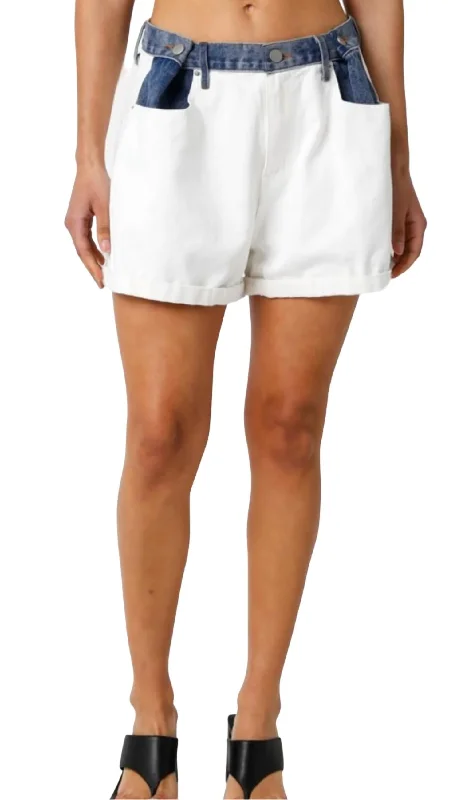 Cargo Women Shorts with Multiple Pockets for FunctionalityContrast Waistband Denim Shorts In White/blue