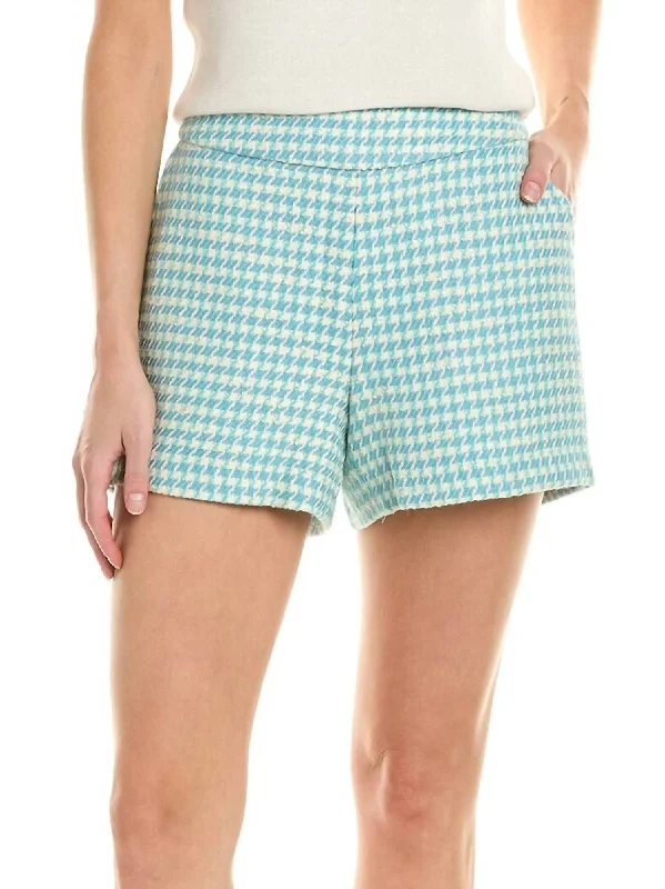 Cargo Women Shorts with Multiple Pockets for FunctionalityDarron Shorts In Green Check