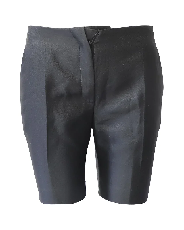 Twill Women Shorts with a Smooth Texture and DurabilityPrada Tapered Shorts in Black Polyester